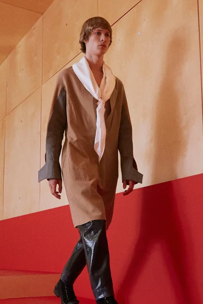 Look 4